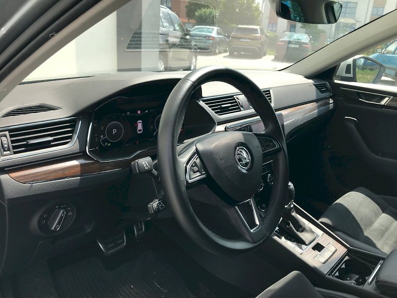 Škoda Superb (2020) COM SCOUT 4X4TD 140/2.0 7DG - fotka 6 z 29