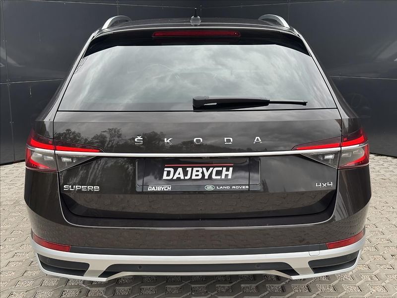 Škoda Superb 2,0 TDI 140kW Scout 4x4 DSG ČR - fotka 8 z 31