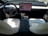Tesla Model 3 (2021) Auto na cestě - náhled 8