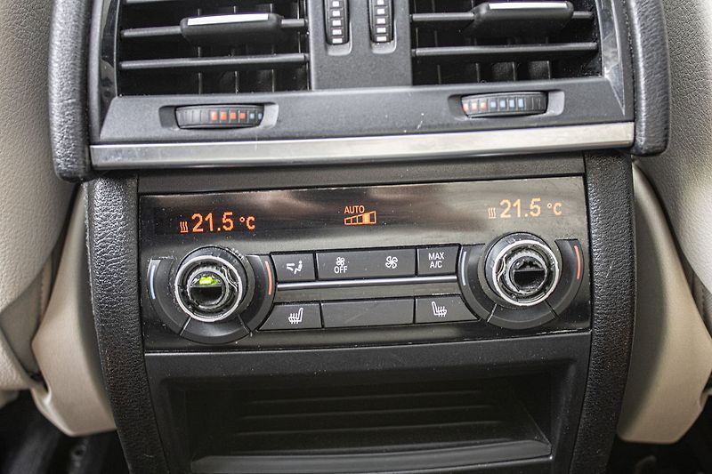 BMW X5 - fotka 35 z 42
