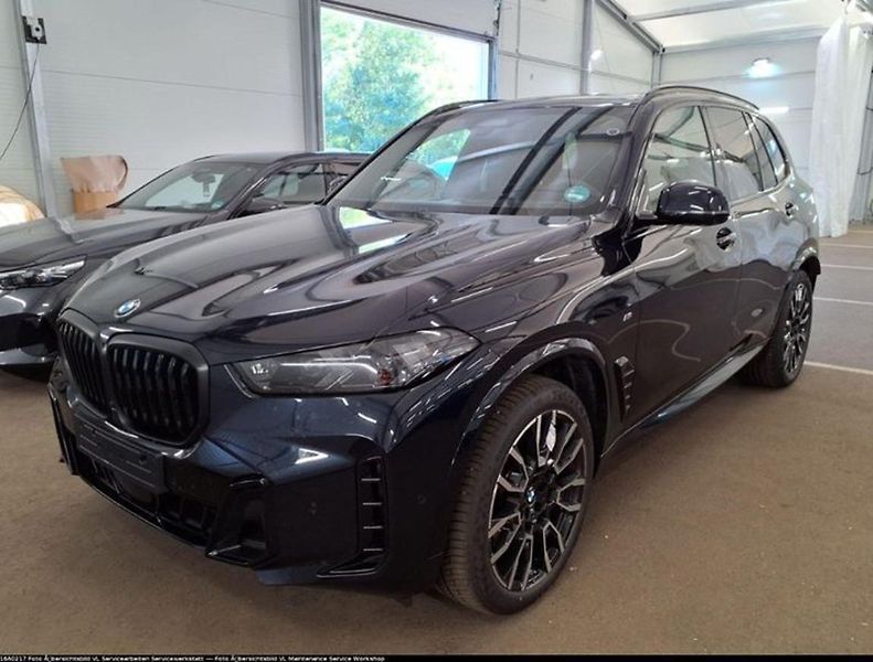BMW X5 xDrive40i - fotka 6 z 9