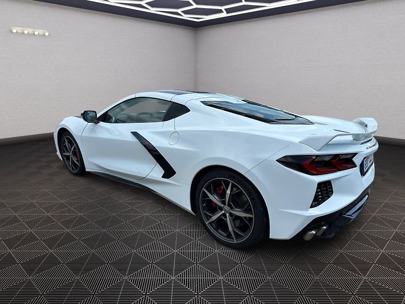 Chevrolet Corvette (2022) C8 Stingray 6.2 V8 354kW Targa - fotka 9 z 33