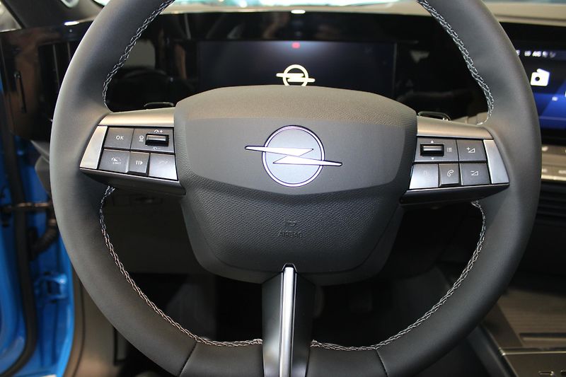 Opel Astra (2026) Edition ST 1.5 CDTI 96kW, AT8 - fotka 9 z 19