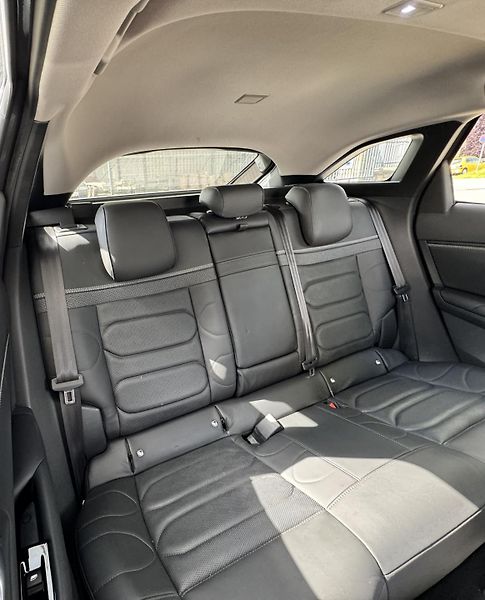 Citroën C5 X (2023) ShinePack 1.6 Hybrid 225k EAT8 - fotka 6 z 6