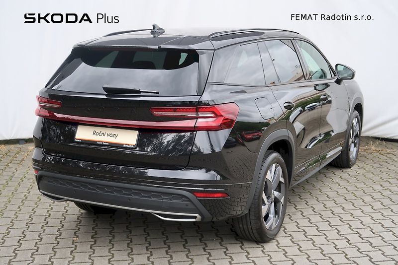 Škoda Kodiaq (2025) SPORTLINE 2.0 TDI 142 kW 4x4 D - fotka 2 z 27