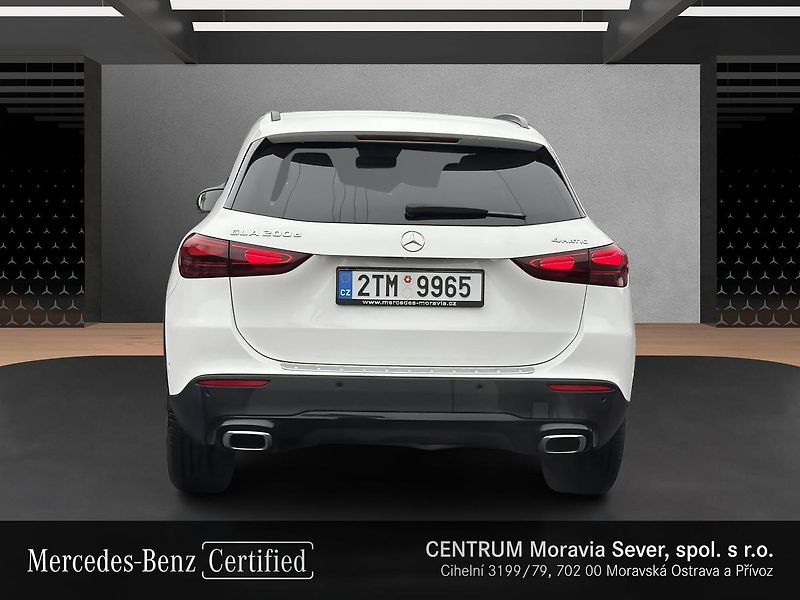 Mercedes-Benz GLA 200d 4MATIC, CZ, 1.majitel - fotka 4 z 16