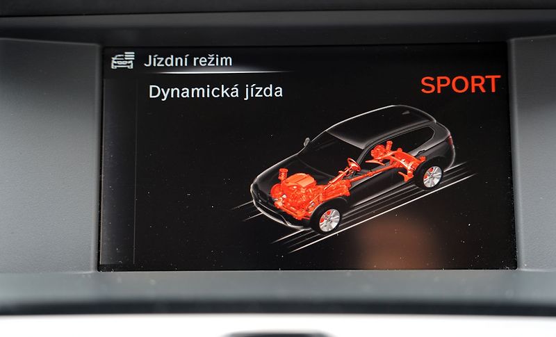 BMW X3 2.0d xDrive/manuál/navi/ČR - fotka 36 z 38