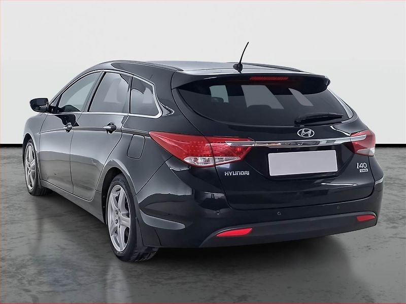 Hyundai i40 (2012) 1.7 CRDi, Navi, Xenony - fotka 4 z 24