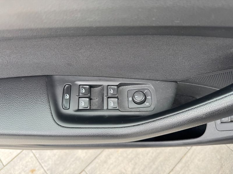 Volkswagen Passat (2019) 2,0 TDI 110 KW DSG Comfortline - fotka 27 z 30