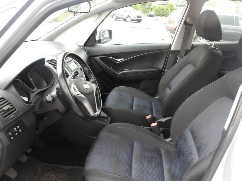 Hyundai ix20 1,6i 91kW NAJ.56000km !!! 1.MA - fotka 15 z 30