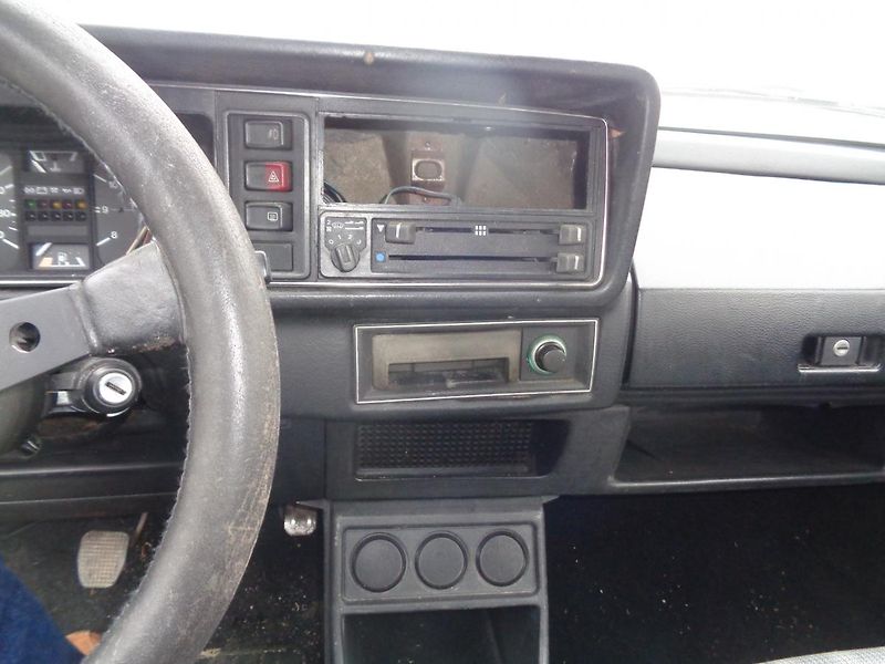 Volkswagen Golf 1,6 GX   Diesel - fotka 9 z 12