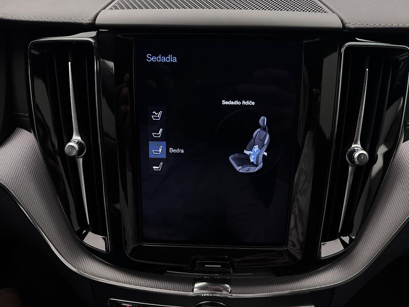 Volvo XC60 B4 AWD INSCRIPTION  - fotka 52 z 55