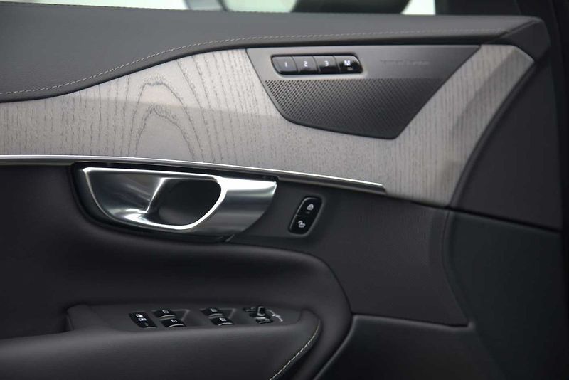 Volvo XC90 PLUS T8, VZDUCH, VENTILACE, 33 - fotka 20 z 20