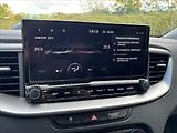 Kia Ceed 1,5 TGDi 118kW TOP ZÁRUKA - náhled 24