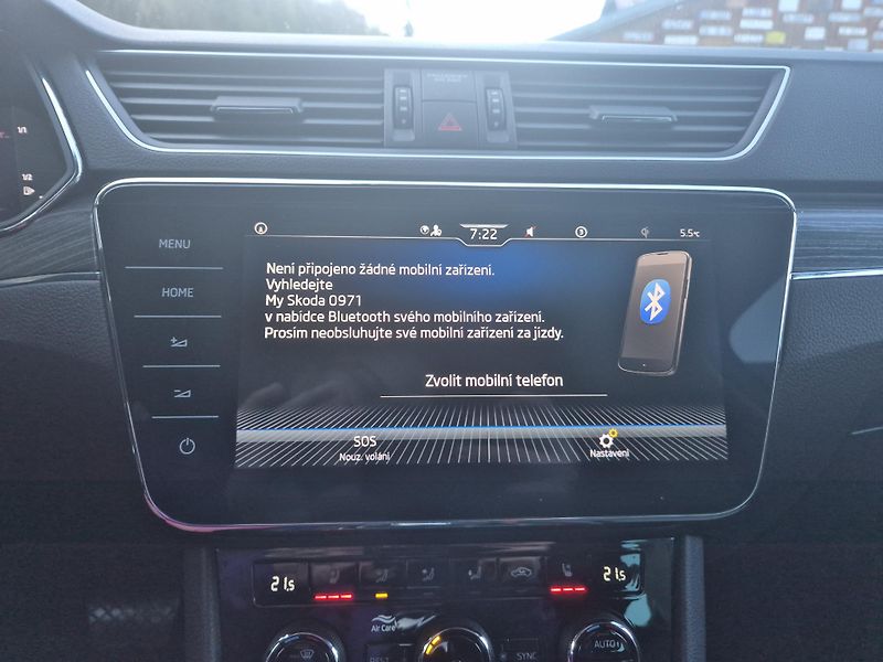 Škoda Superb Combi 2,0TDi DSG 110kw 17ALU - fotka 31 z 44
