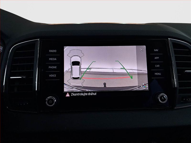 Škoda Karoq (2021) 1.5 TSI - fotka 18 z 21