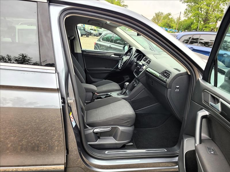 Volkswagen Tiguan Allspace 1,5 Tsi,dsg,navi,klima,výhřev - fotka 10 z 48