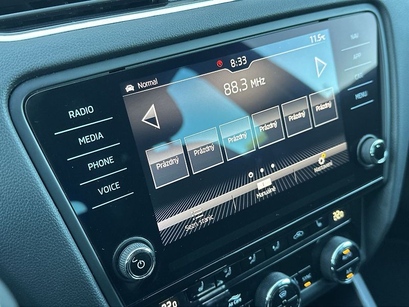 Škoda Octavia (2018) Combi 2.0 TDI DSG Style + - fotka 14 z 31