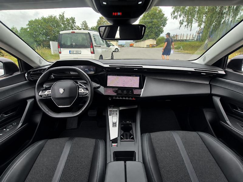 Peugeot 308 (2023) ALLURE,1.5,REZERVOVANO - fotka 8 z 8