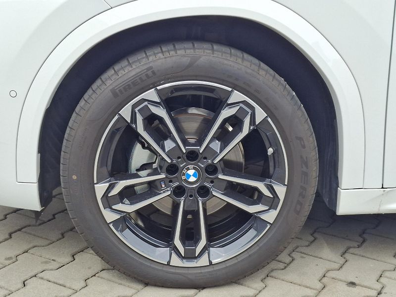 BMW X2 xDrive20d M-Sport - fotka 6 z 24