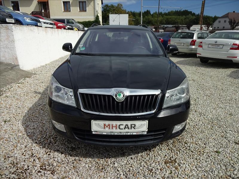Škoda Octavia II 1,4 TSI 90kW GO MOTORU - fotka 2 z 50
