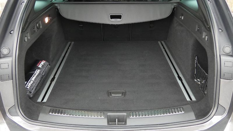 Opel Insignia ST 2,0 T 4x4 GSi - fotka 21 z 27