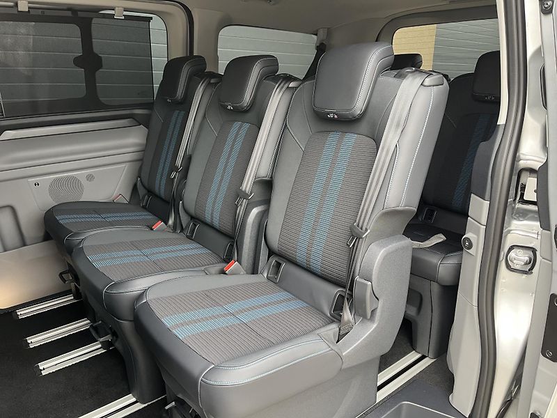 Ford Tourneo Custom (2025) AWD 170 PS Sport el. TZ,DPH - fotka 21 z 49