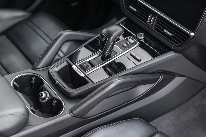 Porsche Cayenne S*Bose*18 sedadla*kůže - fotka 22 z 41