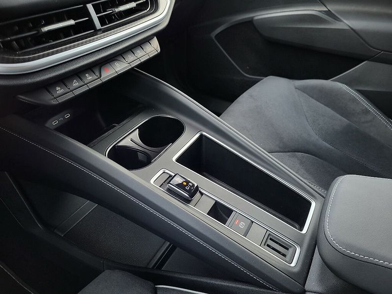 Škoda Elroq Sportline 85KwH 210kW - fotka 29 z 31