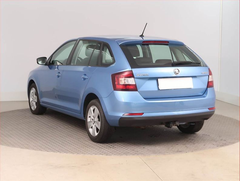 Škoda Rapid (2017) Spaceback 1.0 TSI - fotka 4 z 15