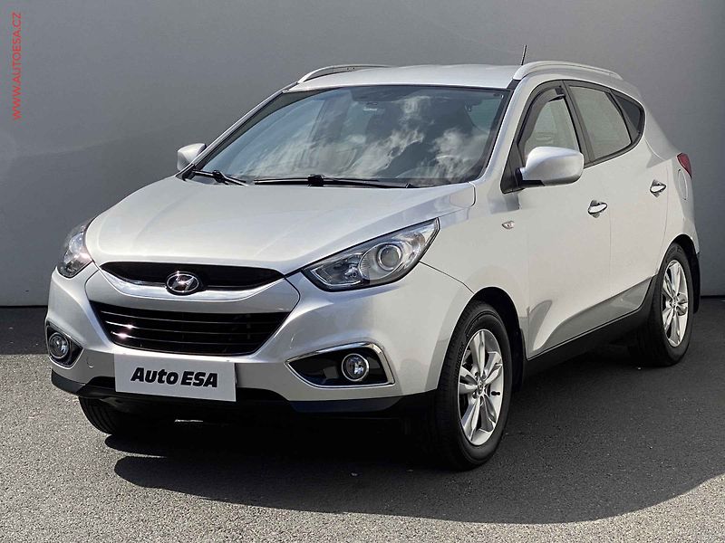 Hyundai ix35 (2011) 2.0CRDi 4x4, AT, kůže, park - fotka 3 z 16