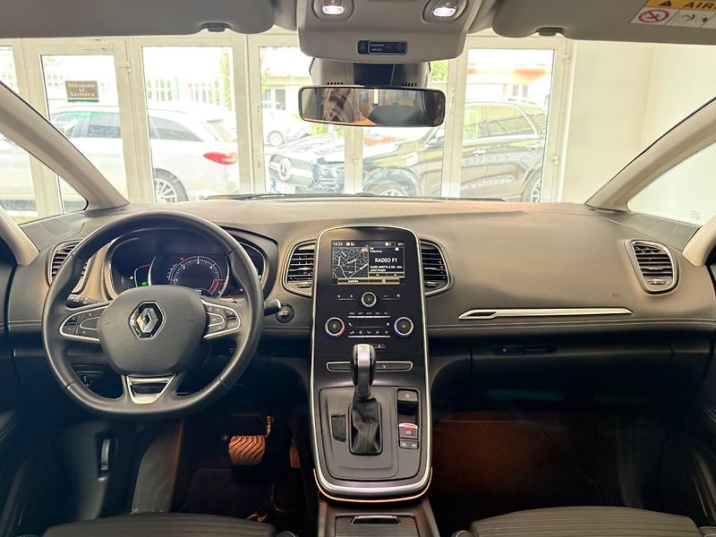Renault Scénic (2019) 1.7 dCi 120 Intens EDC - fotka 13 z 30