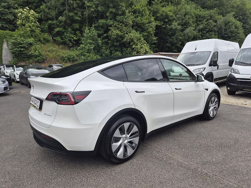 Tesla Model Y LONG RANGE DUAL MOTOR TZ 91 % - fotka 5 z 50