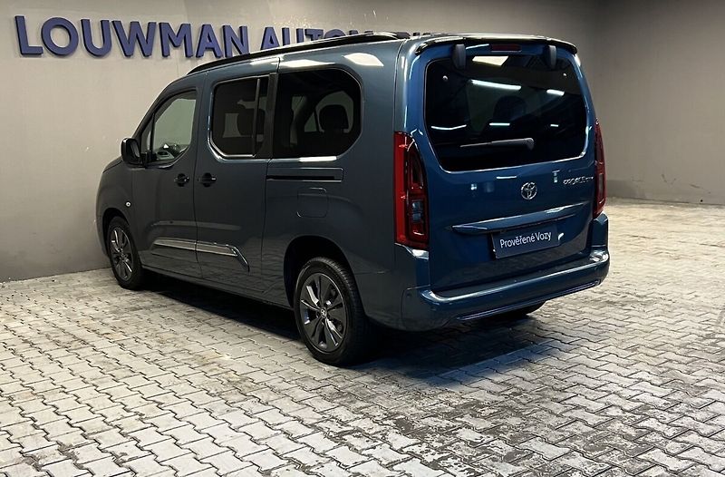 Toyota ProAce FAMILY VIP 8 AT LONG - fotka 18 z 19