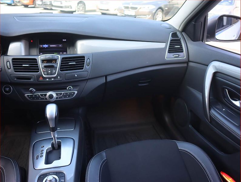 Renault Laguna (2013) 2.0 dCi, Automat, Serv.kniha - fotka 7 z 18