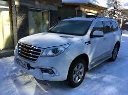 Tohle je auto, co jezdí do střediska vždy jako první. Auto vlekařů také dost často zasahuje ve chvíli, kdy někdo zablokuje jednou příjezdovou cestu, což se stává poměrně často.