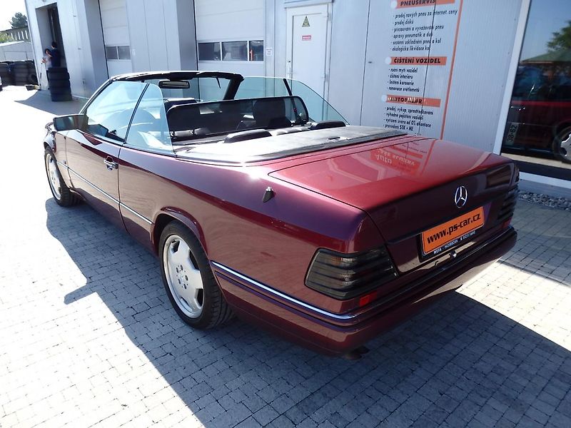Mercedes-Benz 124 E320 CABRIO 162 kW - fotka 9 z 23