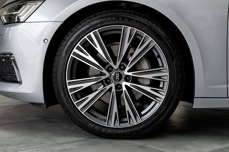 Audi A6 45TFSI 4x4*DESIGN*DPH*ČR 1.MAJ - fotka 39 z 47