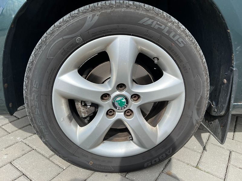Škoda Fabia (2011) 1.6TDi 66kW - fotka 21 z 21