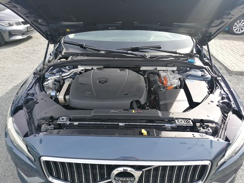 Volvo V60 (2020) 2.0 T6 AWD PHEV INSCRIPTION - fotka 37 z 42