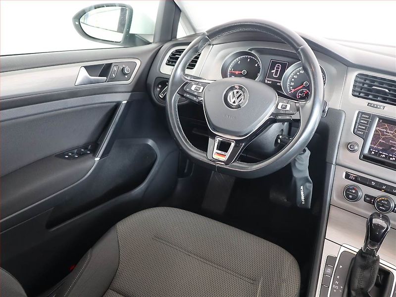 Volkswagen Golf (2016) 1.6 TDI, Automat, Serv.kniha - fotka 7 z 16