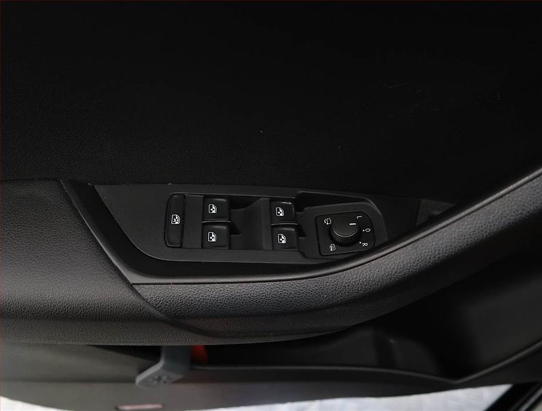 Škoda Karoq (2020) Sportline 1.5 TSI, digi klima - fotka 25 z 25