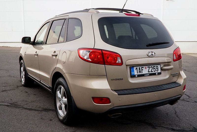 Hyundai Santa Fe (2009) 2.2 CRDI 4X4 7 MÍST PREMIUM - fotka 6 z 21