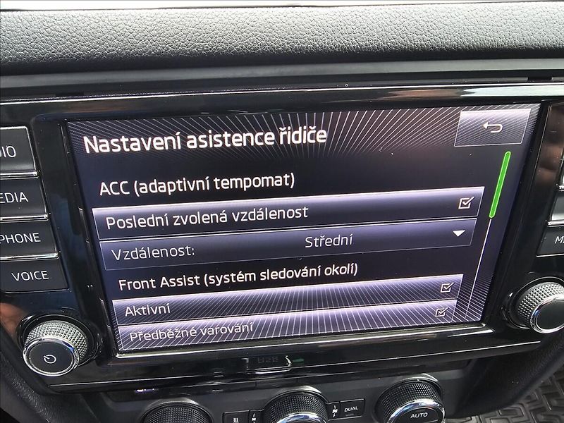 Škoda Octavia III 2,0TDi 110KW DSG Elegance - fotka 22 z 49