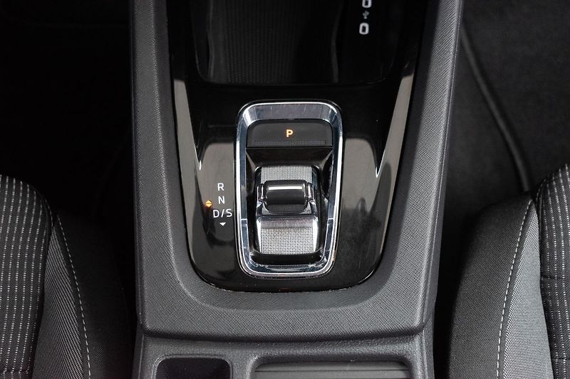 Škoda Octavia 2.0 TDI DSG*ACC*MIRROR-LINK* - fotka 20 z 35