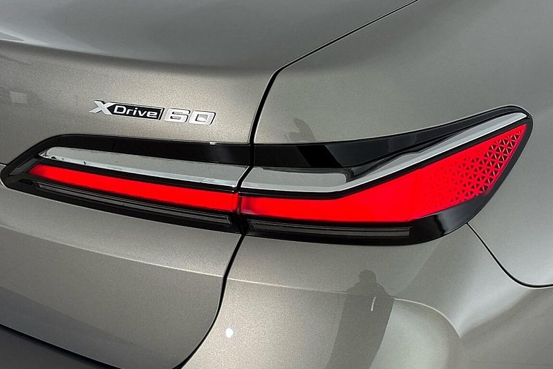 BMW i7 xDrive60 - fotka 5 z 27