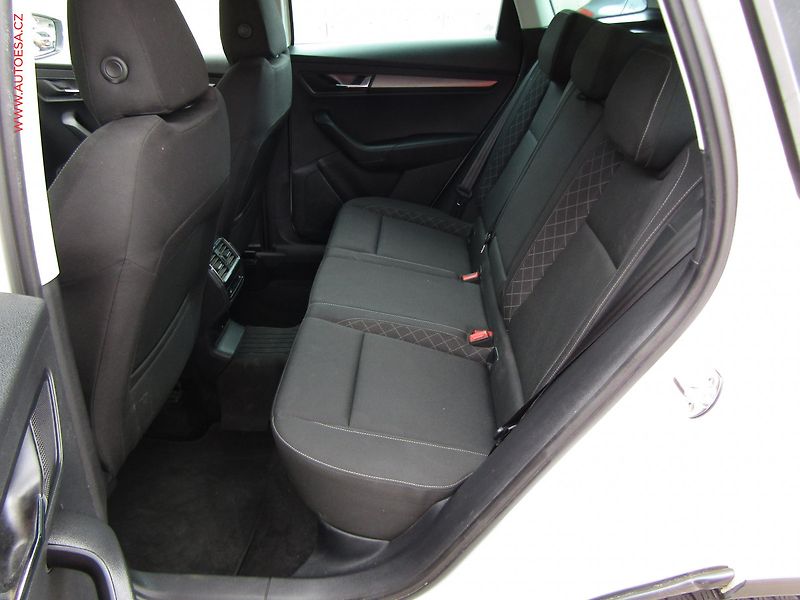 Škoda Karoq (2019) 1.5 TSi 4x4, Soleil, DSG, LED - fotka 10 z 20