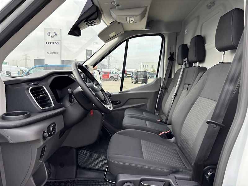 Ford Transit 2,0 EcoBlue 121kW L4 DPH - fotka 20 z 43