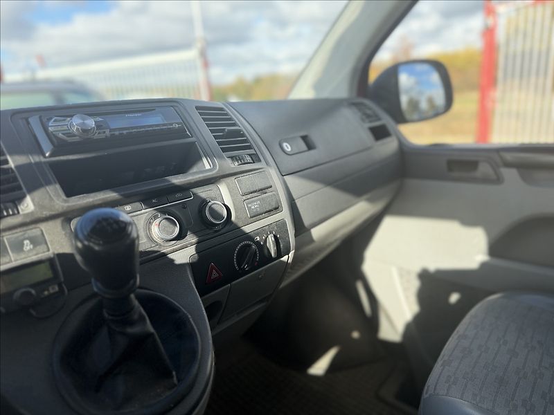 Volkswagen Transporter 2,0 TDI 103kW KLIMA 6KVALT DPH - fotka 10 z 24