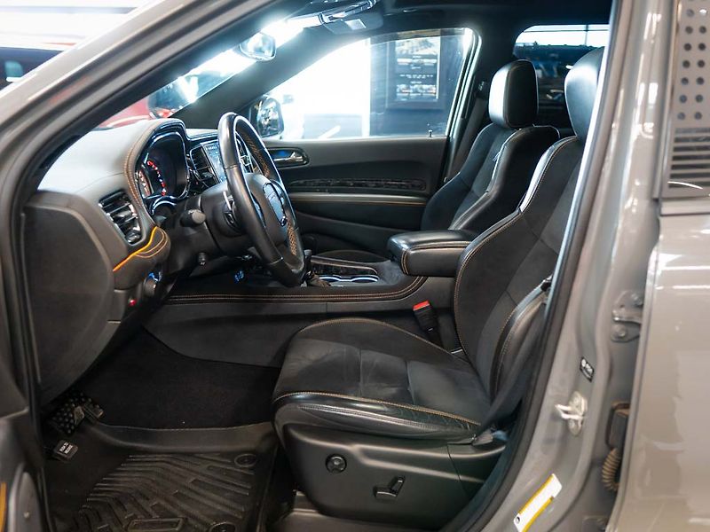 Dodge Durango (2023) 5.7 R/T Hemi Orange Tow N Go - fotka 13 z 38